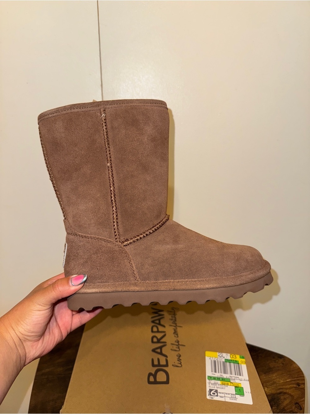 Bearpaw Elle short women boots sz6 - Picture 3 of 5